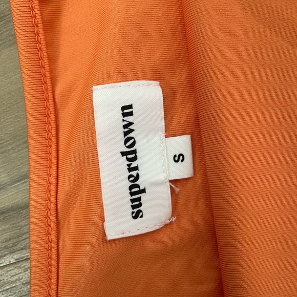 Superdown Taryn Asymmetric Bodysuit - Picture 4 of 5